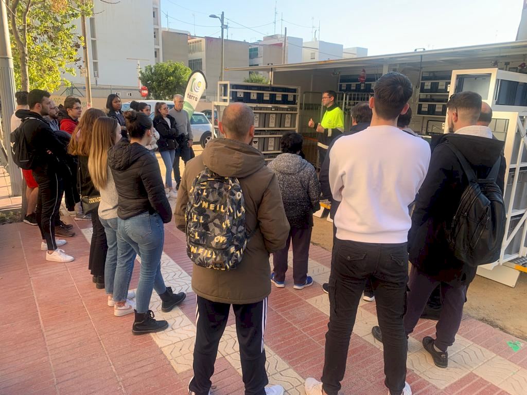 Los Centros Educativos Visitan Los Ecoparques M Viles Del Consorcio