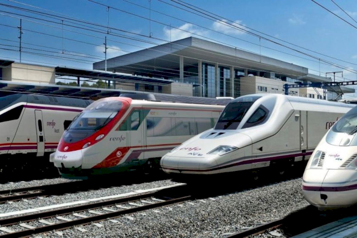 Renfe Ofrece 132 000 Plazas En Trenes De Alta Velocidad Y Larga