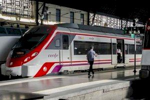 Renfe Emiti Abonos Gratis Para Cercan As Y Media Distancia En