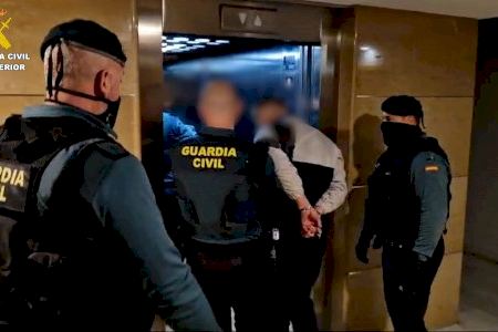 Desarticulada red de extorsión a través de plataformas de citas en varias poblaciones valencianas: 34 detenidos y 27 investigados