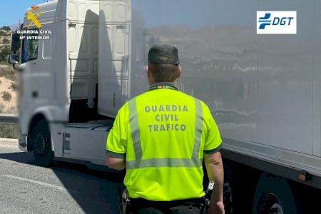 Camionero kamikaze en Alicante: sextuplica la tasa de alcohol y escapa del control en la AP-7