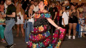 Fogueres 2024. Desfilada folklórica internacional - 04