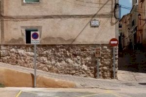 El Ayuntamiento de Alfondeguilla reestructura el aparcamiento en la calle Calvario y Vall d’Uixó
