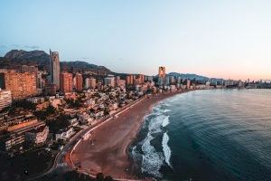 37 establecimientos de Benidorm han logrado ya un distintivo de seguridad frente a la Covid19