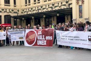 Joan Sanchis: “La politica d’Abalos contra el despoblament es suprimir horaris del tren Xàtiva-Ontinyent-Alcoi”