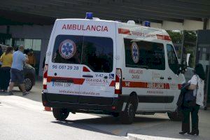 Un incendi a Foios se salda amb tres persones ingressades a l'hospital