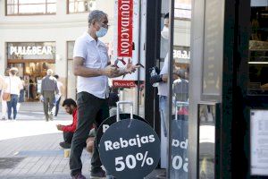 Los pequeños comercios, indignados con la limitación a la mitad del aforo: "Somos espacios seguros"