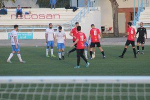 Sanidad no descarta reabrir al público los partidos de fútbol si mejora la situación sanitaria