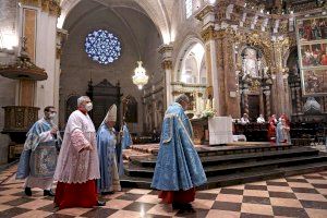 El Cardenal pide la intercesión de María en la fiesta de la Inmaculada para “avanzar por los caminos del progreso sin traicionar nuestra identidad”