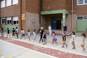 Se disparan los contagios entre niños: sindicatos exigen el cierre durante 10 días de los colegios con más casos