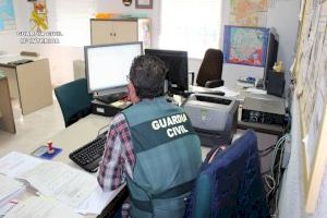 Acuchilla por la espalda a un empleado para robar las nóminas de los trabajadores de una zapatería en Monóvar