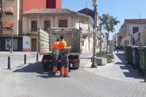 Valencia fomenta el uso gratuito de recogida de muebles puerta a puerta