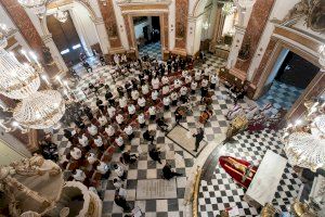 L'Escolania canta en la Basílica el “Lament de María”