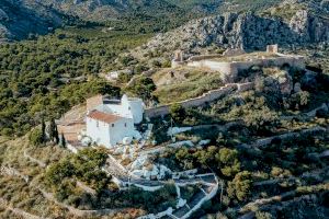 Castelló dissenya una guia amb cinc rutes per a gaudir del senderisme i el patrimoni