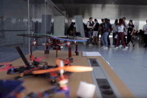 Estudiantes de secundaria del IES Josep Segrelles presentarán en directo los tres drones medioambientales que ha construido dentro del proyecto de innovación La Feria Aérea