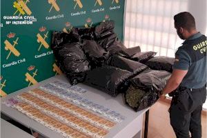 Pillado en Torrevieja con 23 kilos de cogollos de marihuana en el coche