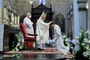 El Arzobispo anima a los nuevos sacerdotes a ser “ministros de la reconciliación” y a “escuchar a los laicos y alentarles para que se hagan presentes en la sociedad”