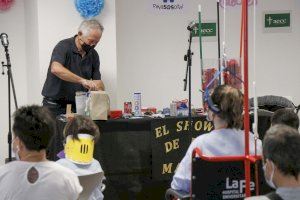 La escuela del Hospital La Fe de Valencia celebra su fin de curso entre risas y música