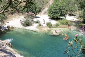 El primer cap de setmana amb reserves al Pou Clar constata una menor pressió sobre el paratge tot i l’onada de calor