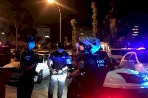 La Policía Local detiene de madrugada a dos personas como autores del robo con fuerza de un ciclomotor en Alicante