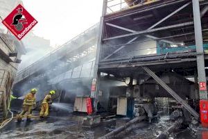 Incendi a la fàbrica de ciment Cemex a Alacant