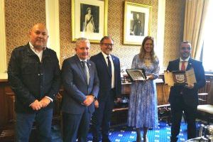 José Martí participa en la recepción oficial de Belfast a la delegación castellonense previa a la final de la Supercopa de Europa