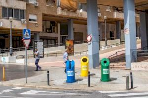 Los contenedores de ‘quita y pon’ llegan a la calle Tulipanes y a la plaza El Carrasco