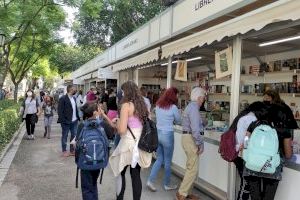 La Generalitat organiza coloquios y un taller didáctico para escolares de la ESO en la Feria del Libro de València