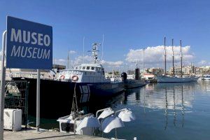 Abren en su horario habitual los museos flotantes de Torrevieja