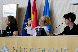 Experimentos, debate sobre educación científica y teatro químico cierran Expociencia 2021