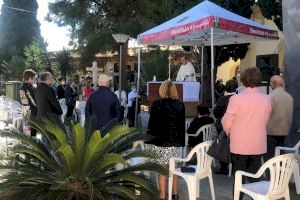 La misa de Todos los Santos volvió de nuevo al Cementerio Municipal de Benifaió