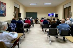 La Junta d’Abastos premia el dirigent veïnal Antonio Góngora, la llibreria Futurama i l’Associació de Mestres Campaners