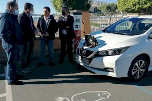 Peníscola compta amb la seua electrolinera per a vehicles elèctrics