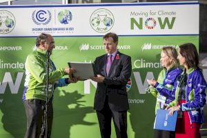 La alianza ciclista Moving for Climate NOW promovida por Iberdrola entrega un Manifiesto por la ambición y la urgencia climática a Naciones Unidas y a la presidencia de la COP26