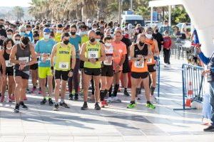 Alicante camina y corre por la Playa de San Juan en el Día Mundial de la Diabetes