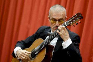 El guitarrista italiano Fabio Montomoli recaló en l’Alfàs para ofrecer dos conciertos