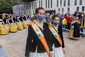 Mañana de convivencia entre las asociaciones festeras de Benidorm