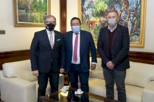 La Diputación de Castellón cuelga la foto del expresidente Javier Moliner en la sala de comisiones del Palau Provincial