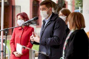 Gandia reivindica els drets dels xiquets i xiquetes amb la Placa Ciutat Amiga de la Infància