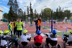 Los escolares de Albatera han podido poner en práctica lo aprendido en las charlas sobre educación vial