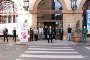 Sagunto guarda un minuto de silencio en señal de condena y repulsa por el presunto asesinato machista perpetrado en València