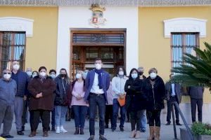 Minuto de silencio en Burjassot ante la última muerte por violencia de género ocurrida en Valencia