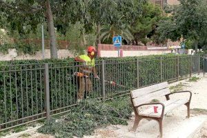 El Ayuntamiento de Alicante pone al día cinco parques de libre paseo de mascotas y licita las obras para adaptar otro en Cabo Huertas