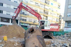 S’estreu el primer dels cinc contenidors de la gasolinera de Lluís Suñer