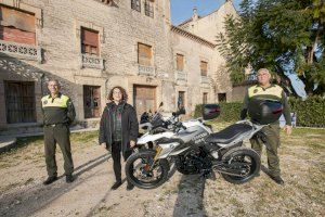 Nous vehicles per al servei municipal de vigilància rural a Gandia