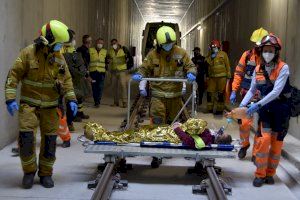 Ferrocarrils de la Generalitat realiza un simulacro de avería de un tren en un túnel de la Línea 9 del TRAM d'Alacant