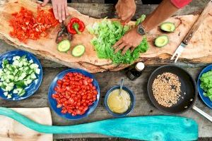 3 de cada 4 españoles son más conscientes de seguir una dieta sana tras el COVID-19