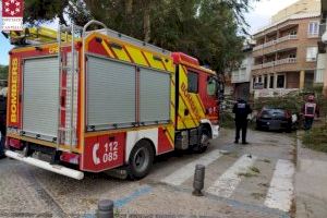 El fort vent derroca arbres i cartells en diversos municipis de Castelló