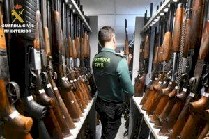 La Guardia Civil subastará 2.409 lotes de armas en Alicante el próximo 21 de febrero