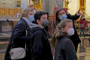 San Nicolás acerca la cultura a los más pequeños de la casa en su visita en familia